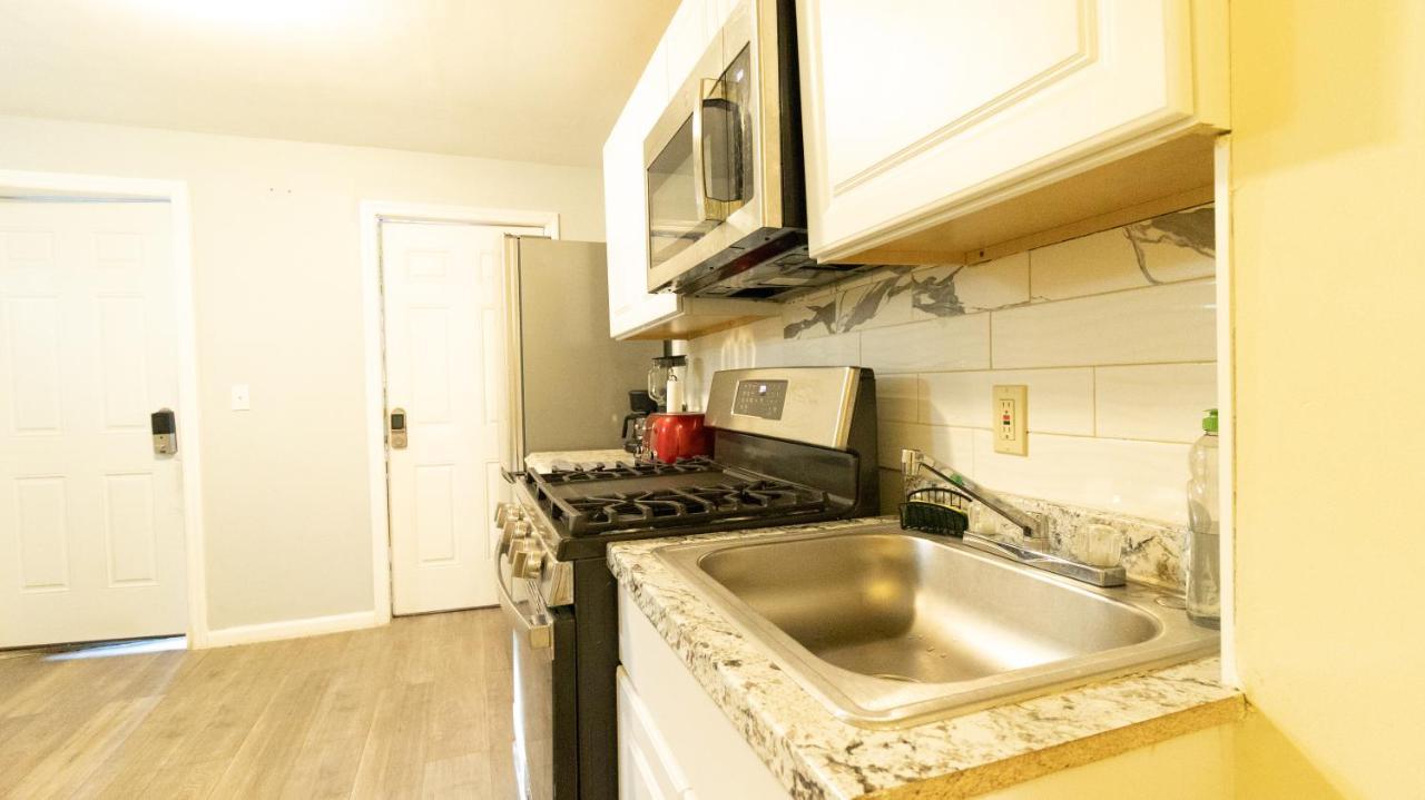 Cozy Shack 1 Bedroom Studio With Sofa And Full Kitchen In Elmhurst Ny Νέα Υόρκη Εξωτερικό φωτογραφία